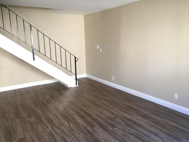 Foto del edificio - Beautifully remodeled 2 bed, 1 bath Condo!