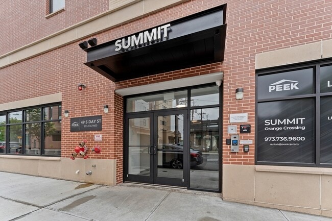 Photo - 49 S Day St Apartment