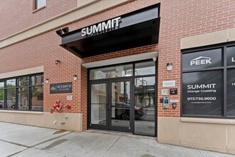 Building Photo - 49 S Day St