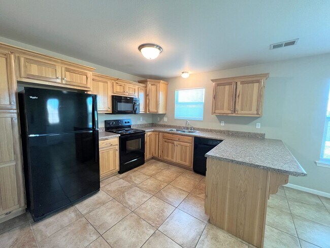 Foto del edificio - 16075 Holy Cross Ln