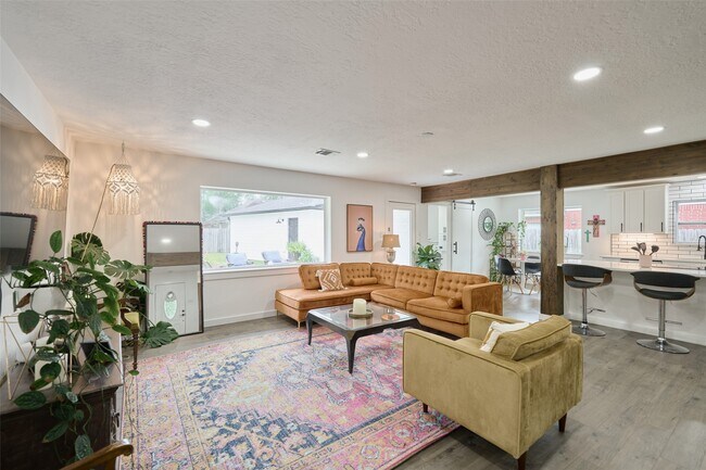 Foto del edificio - 3607 Hickory Hill Ln