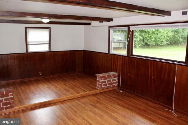 Foto del edificio - 608 Whitman St