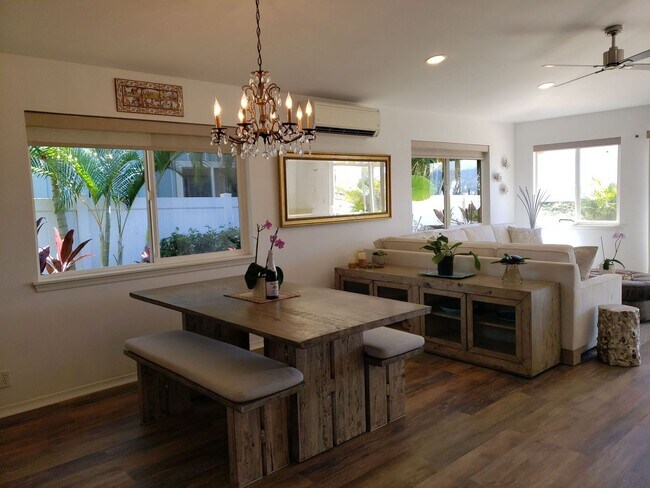 Building Photo - 3 BD. 2.5BA. + bonus office -  BEAUTIFULLY...