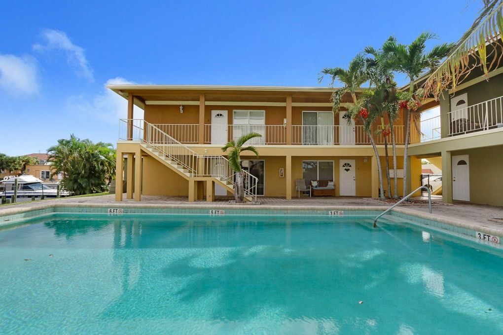 308 Northlake Dr, North Palm Beach, FL 33408 Condo for Rent in North