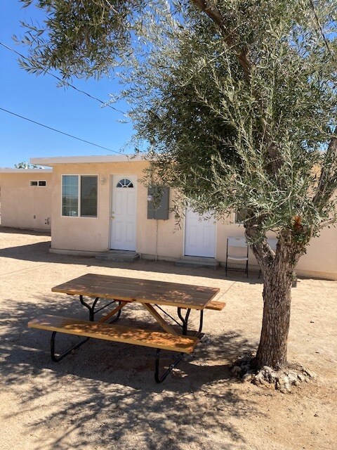 Primary Photo - 74006 Gorgonio Dr