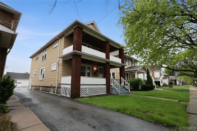 Foto del edificio - 2463 South Ave
