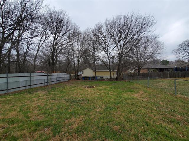 Building Photo - 2047 Echo Lake Dr