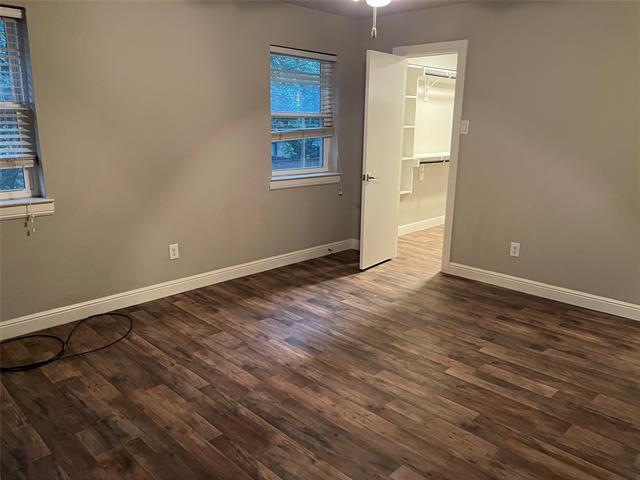 Foto del edificio - 3118 Willowbrook Ct