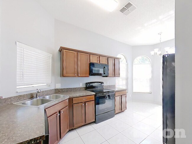 Foto del edificio - 441 Briar Bay Cir