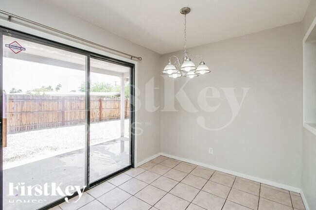 Foto del edificio - 2801 N 68th St