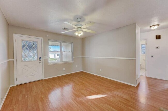 Building Photo - 2600 SW 78th St