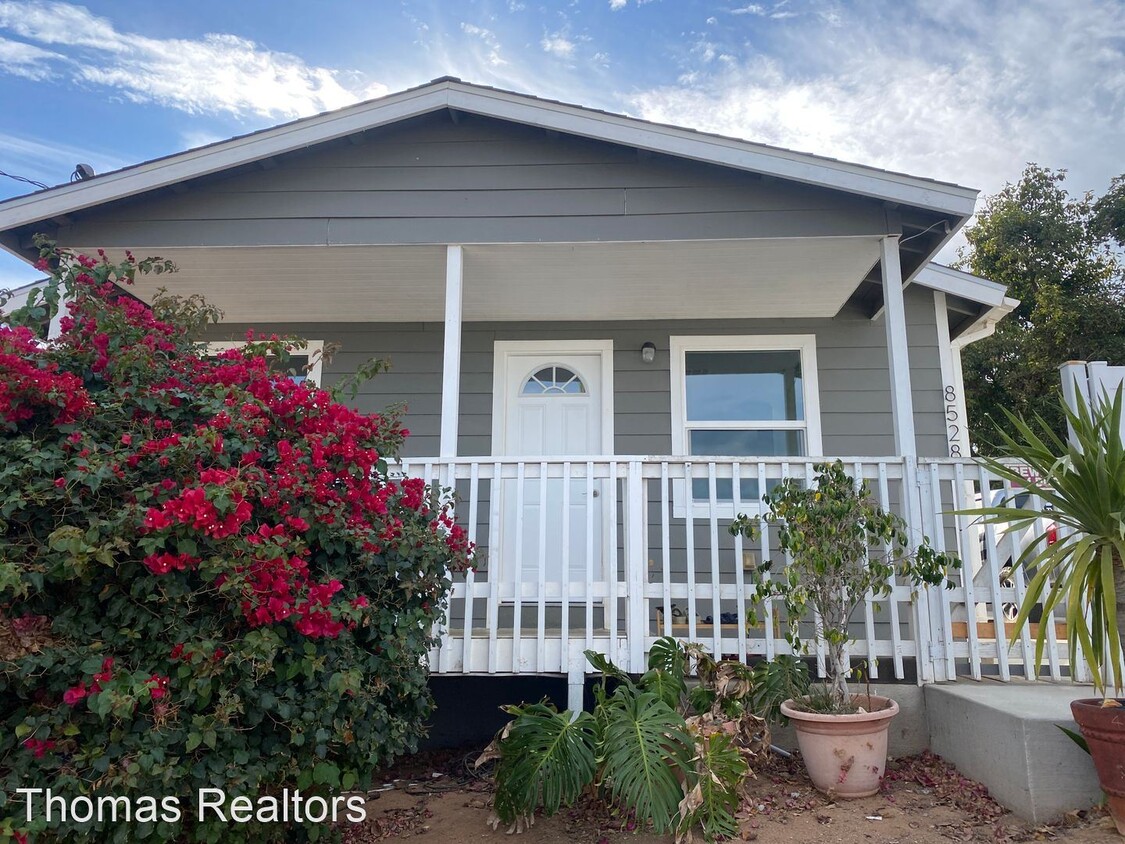 Foto principal - 3 br, 2 bath House - 8528 Gardena Road