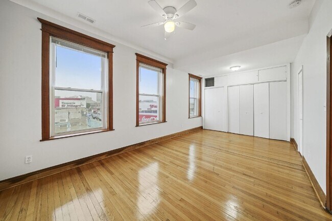 Foto del edificio - 3120 W 26th St