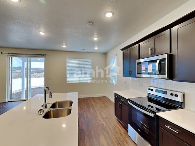 Building Photo - 1204 Redbud Drive