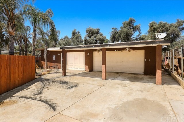 Building Photo - 8868 Tangelo Ave
