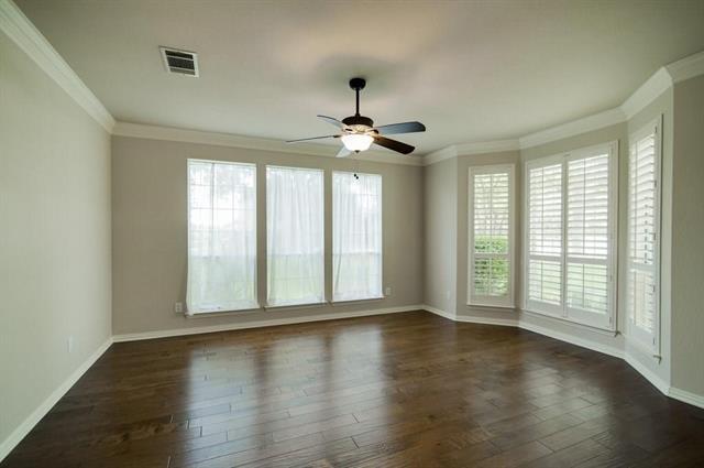 Foto del edificio - 303 Chestnut Cove Cir