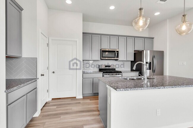 Building Photo - 8598 Meridy Loop