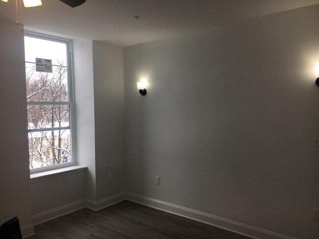 Overlooking Fairmount Park - 1629 N 33rd St