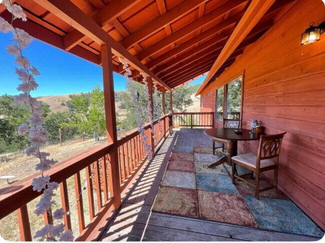 Foto del edificio - 539 Hatfield Dr