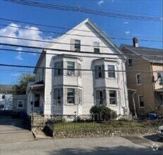 Building Photo - 126 Willow St