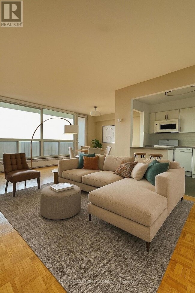 Building Photo - 666 Spadina Ave.