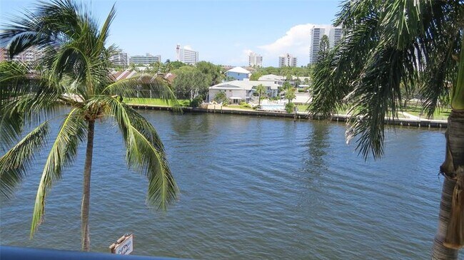 Foto del edificio - 2880 NE 14th Street Causeway