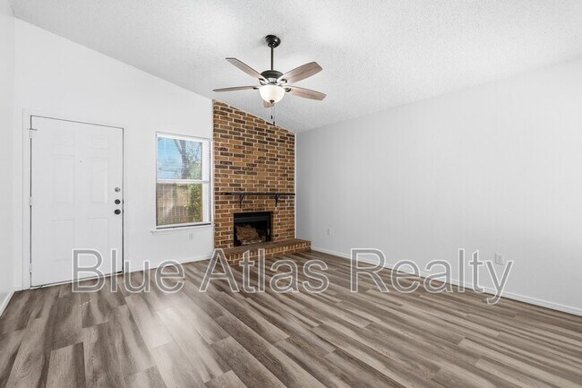 Foto del edificio - 2747 Countryside Ln