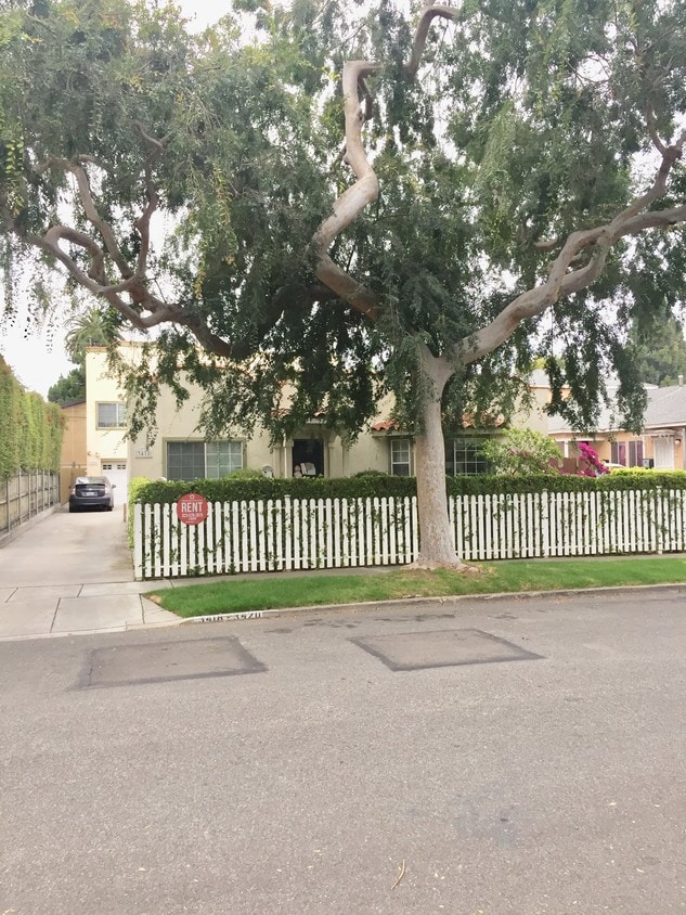 Primary Photo - 3420 Sherbourne Dr
