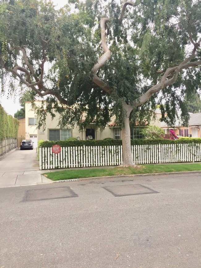 3420 Sherbourne Dr