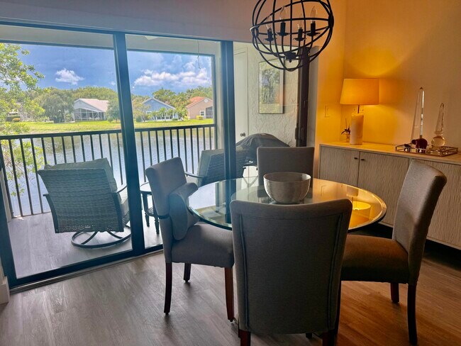 Foto del edificio - 12829 Briarlake Dr