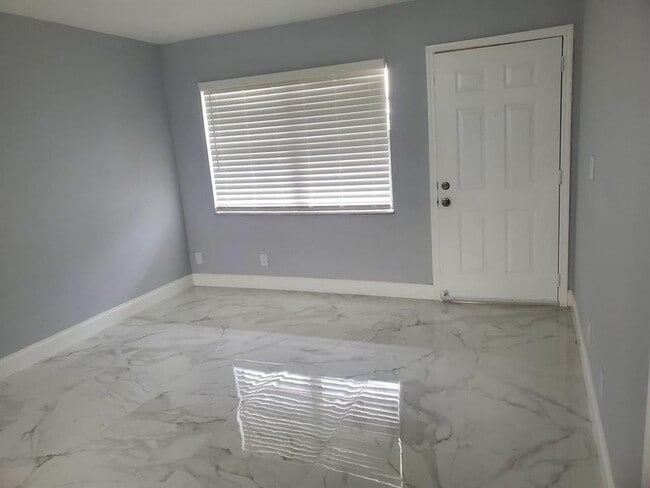 Foto del edificio - 9430 Boca Cove Cir