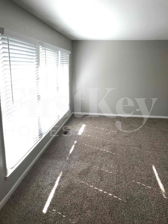 Foto del edificio - 17621 Grandview Dr