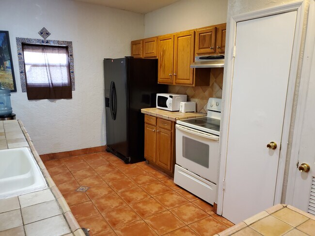 Foto del edificio - 613 El Prado