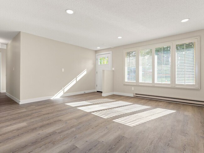 Foto del edificio - Single-family 3 bedroom home available for...