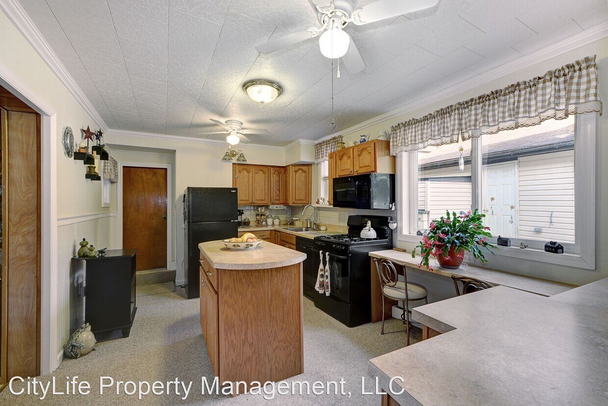 Primary Photo - 4 br, 1 bath House - 1083 Saxonburg Blvd