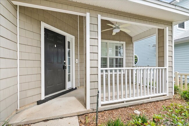 Building Photo - Lovely contemporary home in popular South Jax Beach!