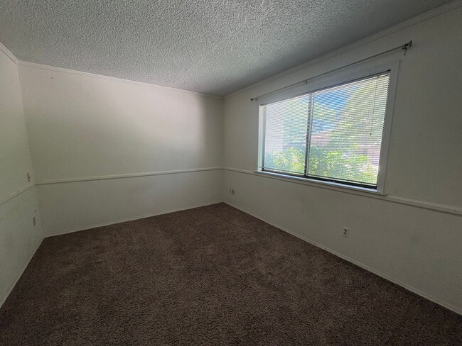 Foto del edificio - 1721 N Fairway Dr