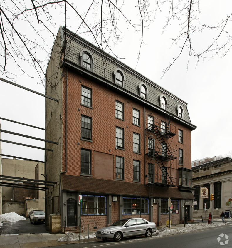 Building Photo - 100 N 3rd St