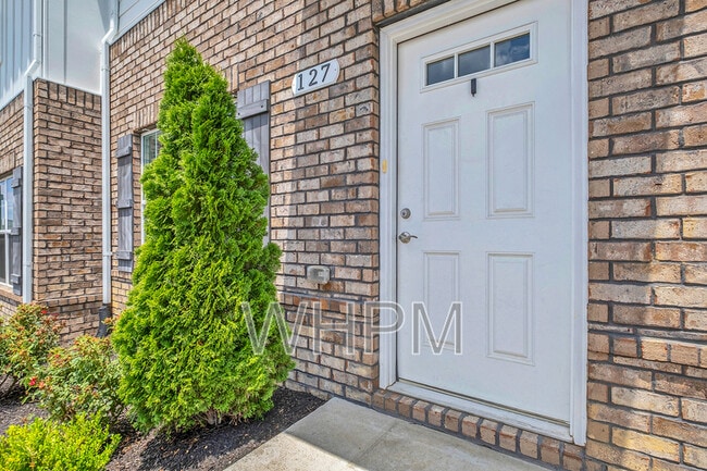 Building Photo - 127 Dry Creek Commons Dr