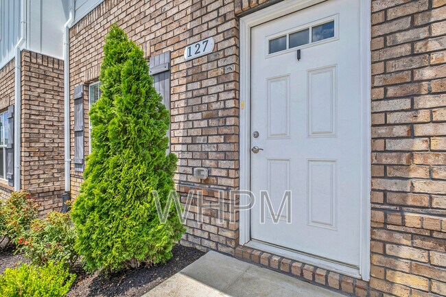 Foto del edificio - 127 Dry Creek Commons Dr