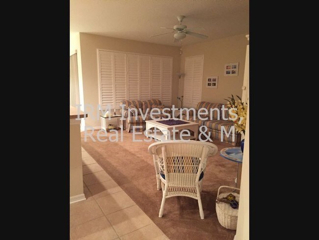 Foto del edificio - 3 bedroom with den/office and private POOL