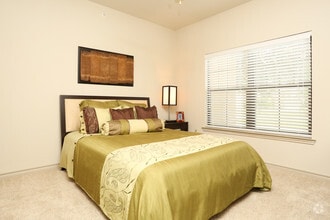 Unit B1 - Crest Round Rock