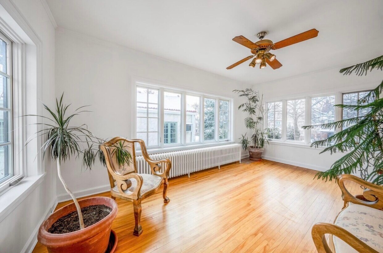 Foto del edificio - 1721 Humboldt Ave S