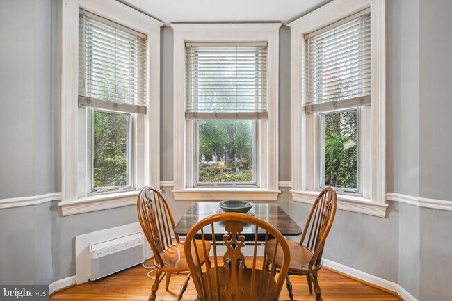 Foto del edificio - 1831 Belmont Rd NW