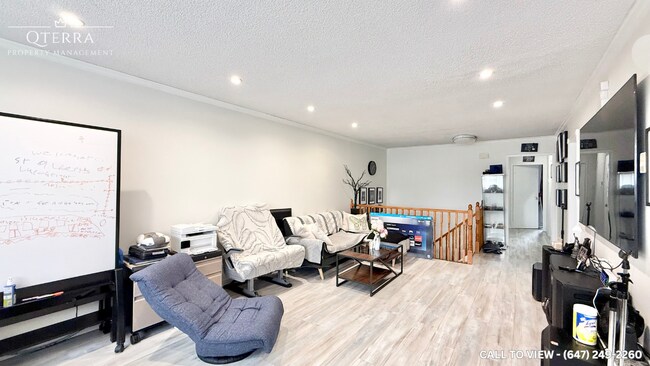 Photo du bâtiment - 34 Heatherside Dr