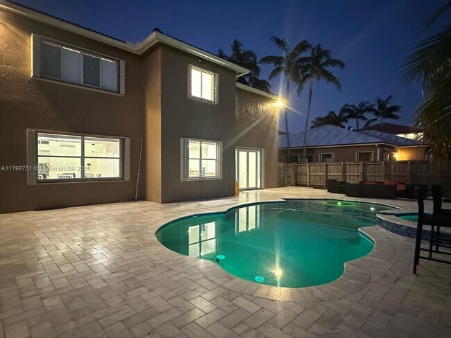 Foto del edificio - 15549 SW 150th St