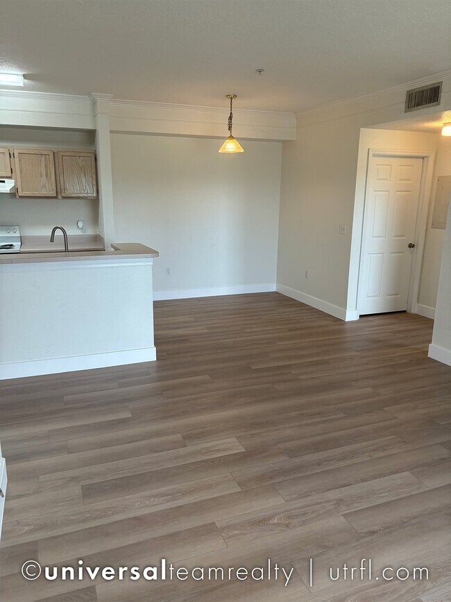 Photo - 11510 Villa Grand Townhome