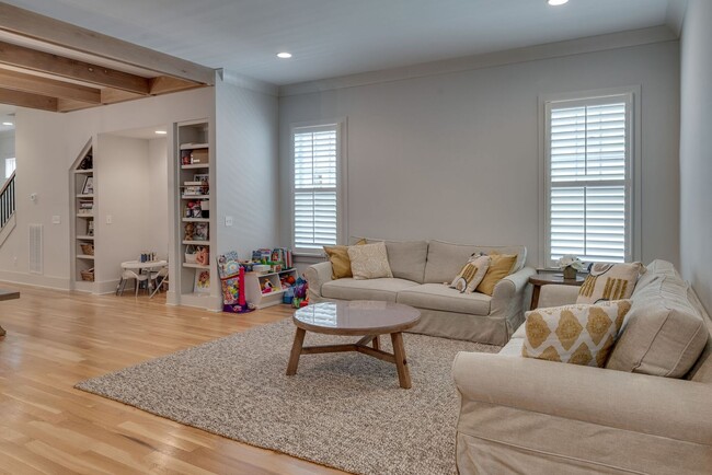 Foto del edificio - **Newly constructed beautiful home - locat...