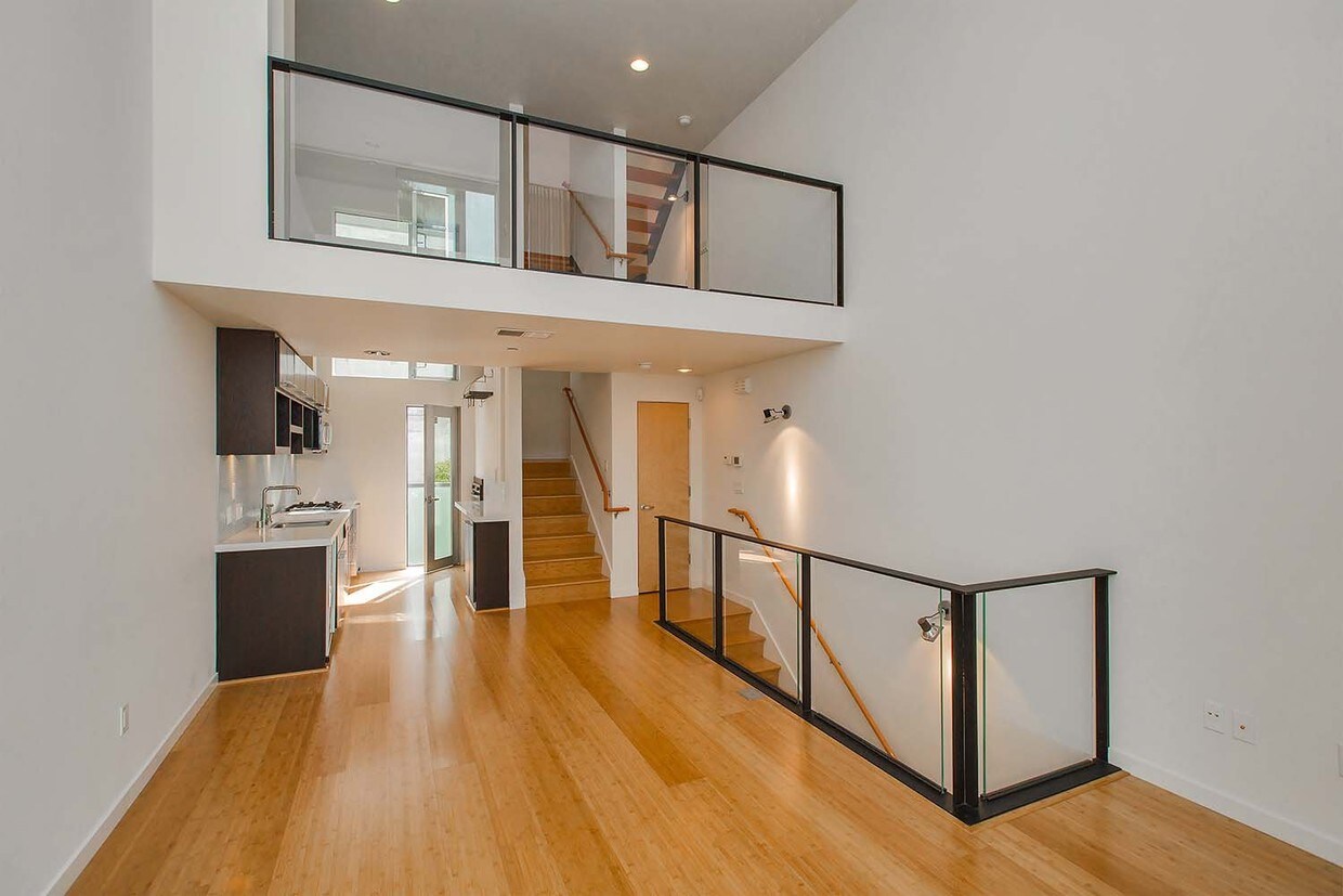 Foto principal - 4234 Halleck St