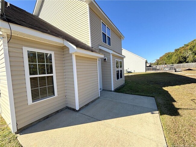 Foto del edificio - 2016 Sir Michael Dr